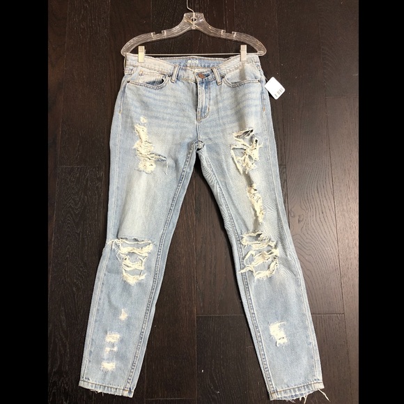 Urban Outfitters Denim - Destroyed urban outfitter jeans